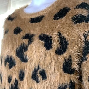 Cheeta Print Eyelash Sweater M/L
